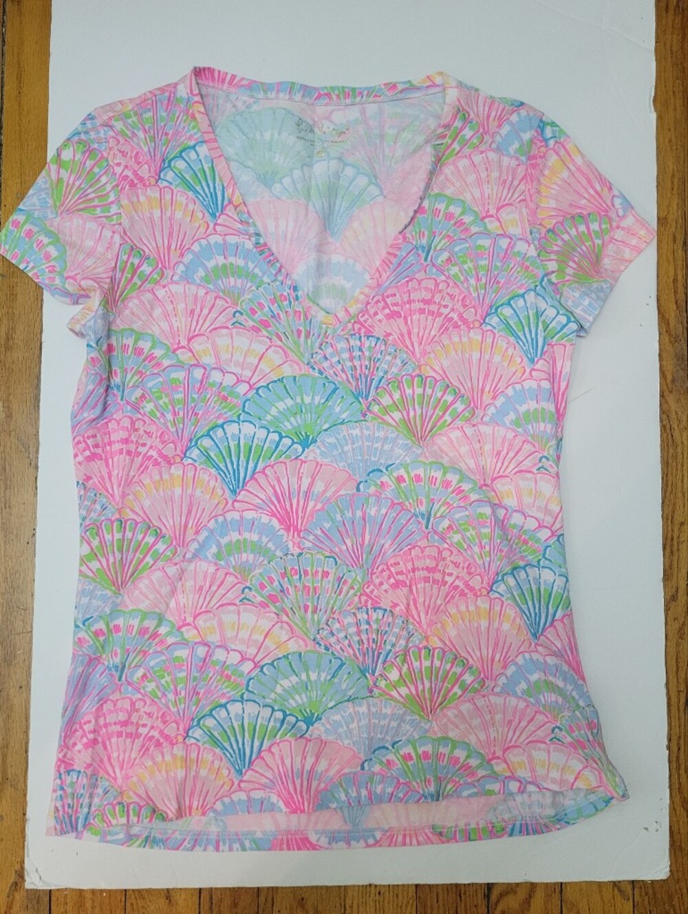 Lilly‎ Pulitzer Pink Multicolor Shell-Print V-Neck Tee S